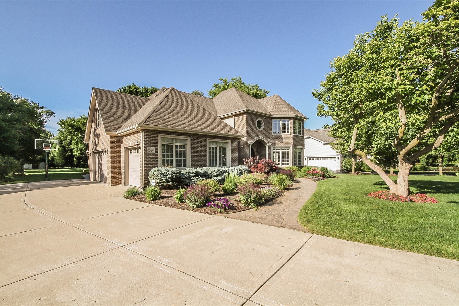 204 E Clarendon Street, Prospect Heights, IL 60070