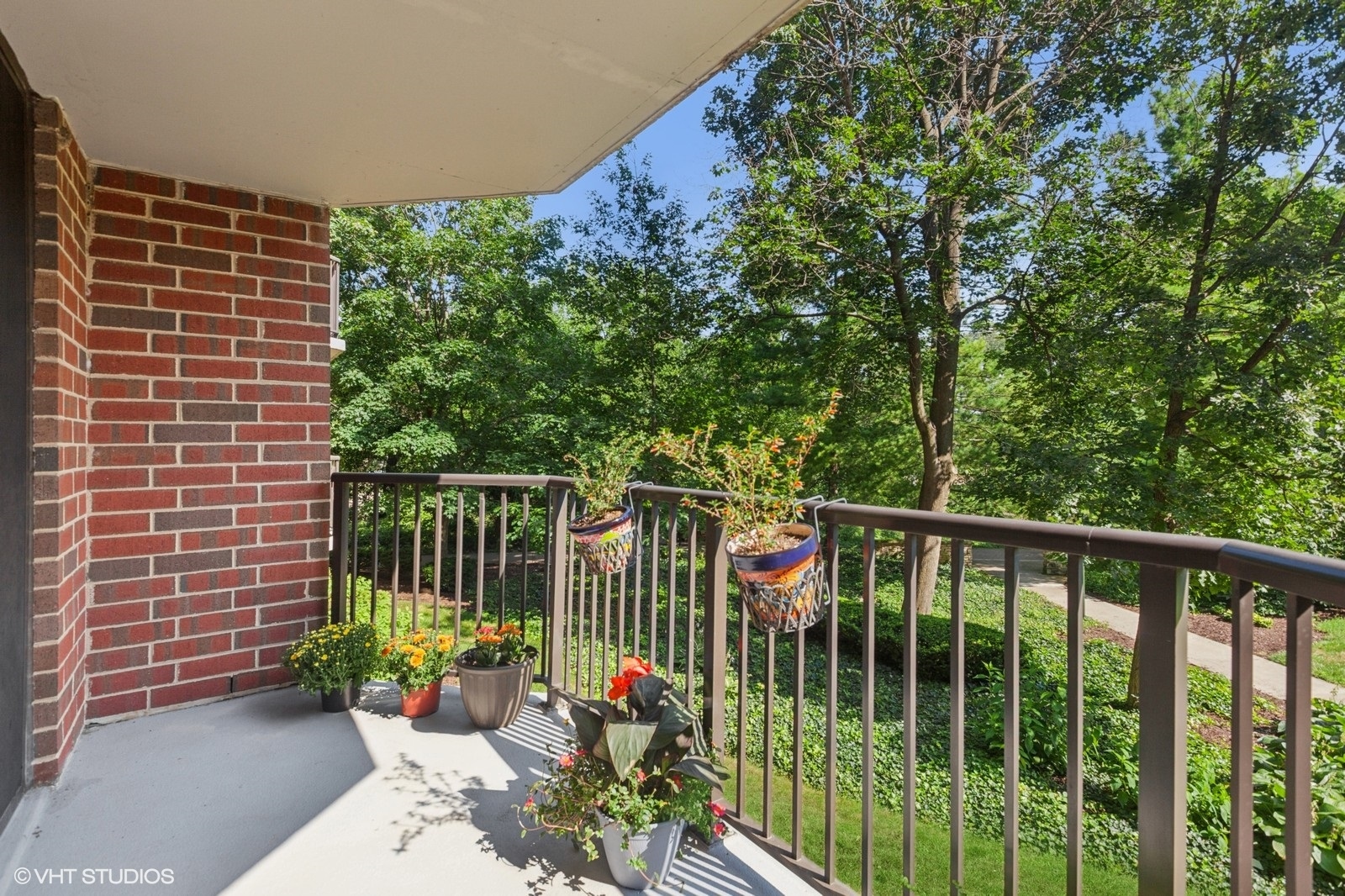 511 Aurora Avenue #108, Naperville, IL 60540