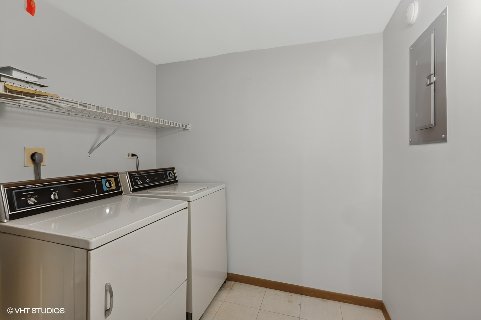 511 Aurora Avenue #108, Naperville, IL 60540