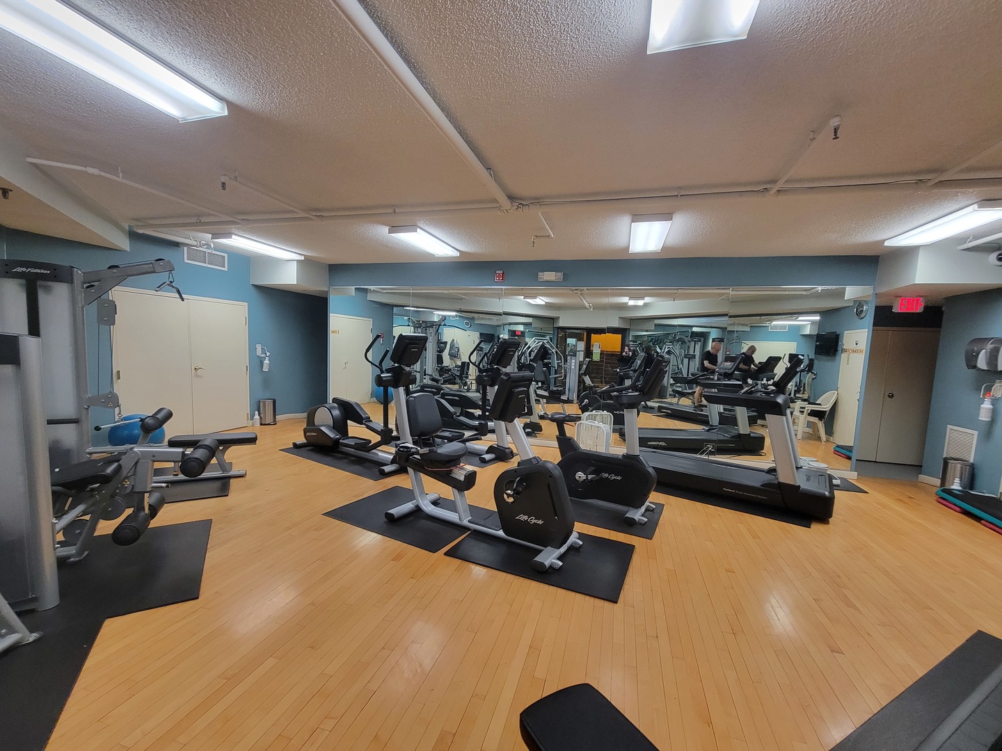511 Aurora Avenue #108, Naperville, IL 60540