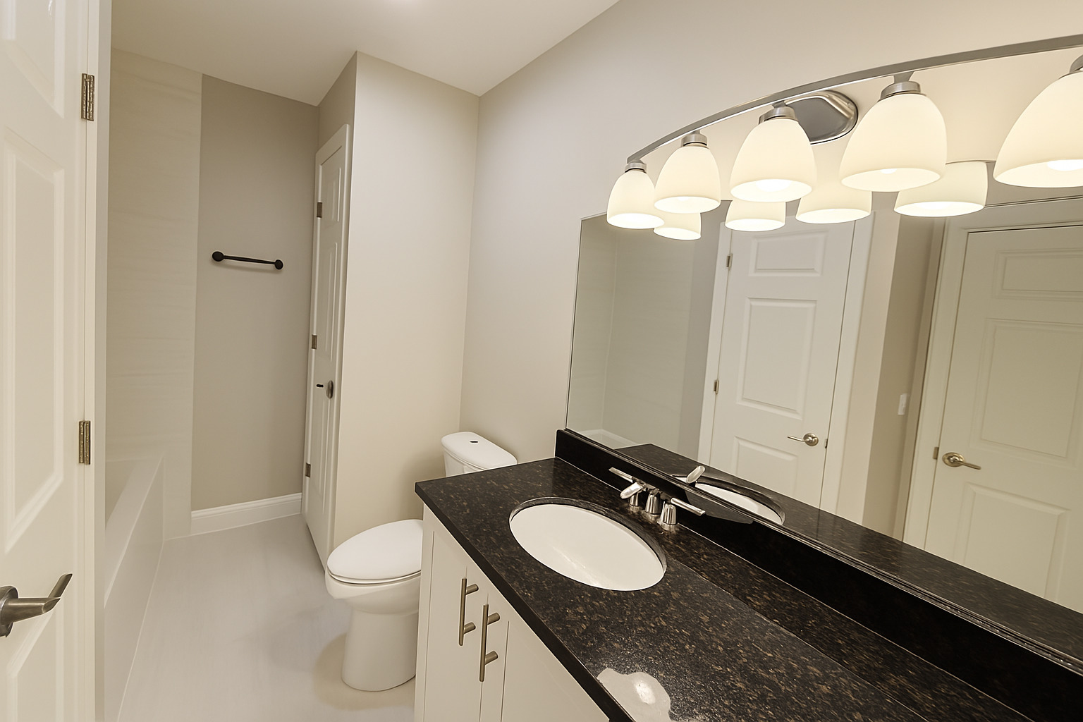 501 Leah Lane #2A, Woodstock, IL 60098