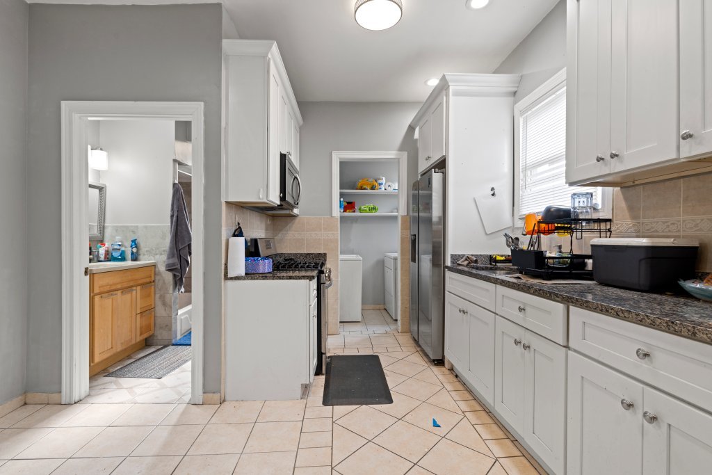 3710 W 60th Place, Chicago, IL 60629