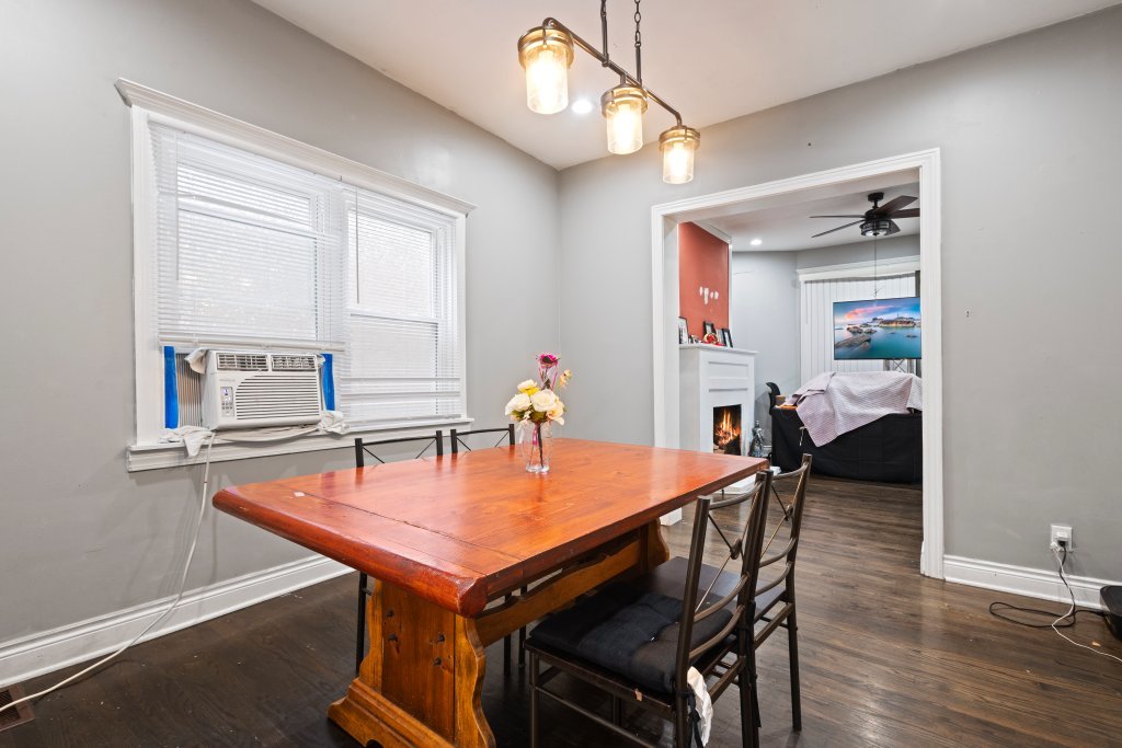 3710 W 60th Place, Chicago, IL 60629