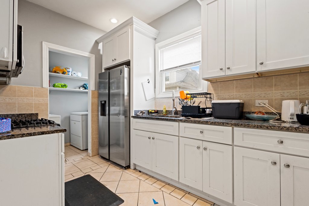 3710 W 60th Place, Chicago, IL 60629
