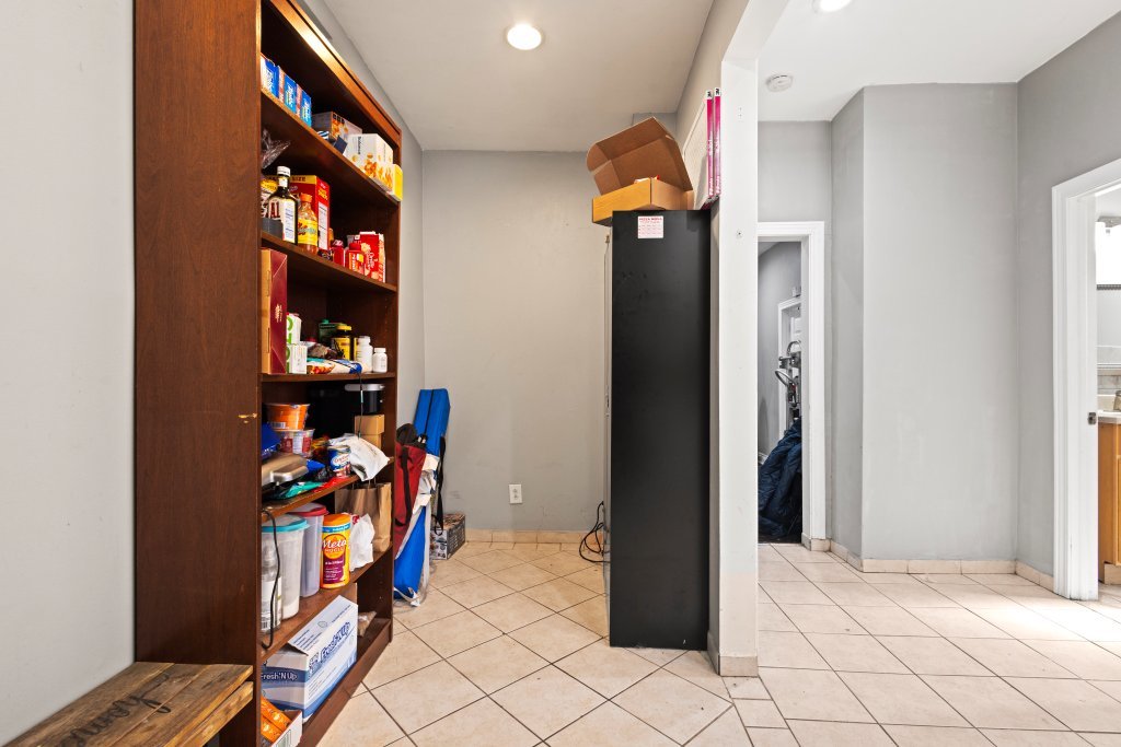 3710 W 60th Place, Chicago, IL 60629