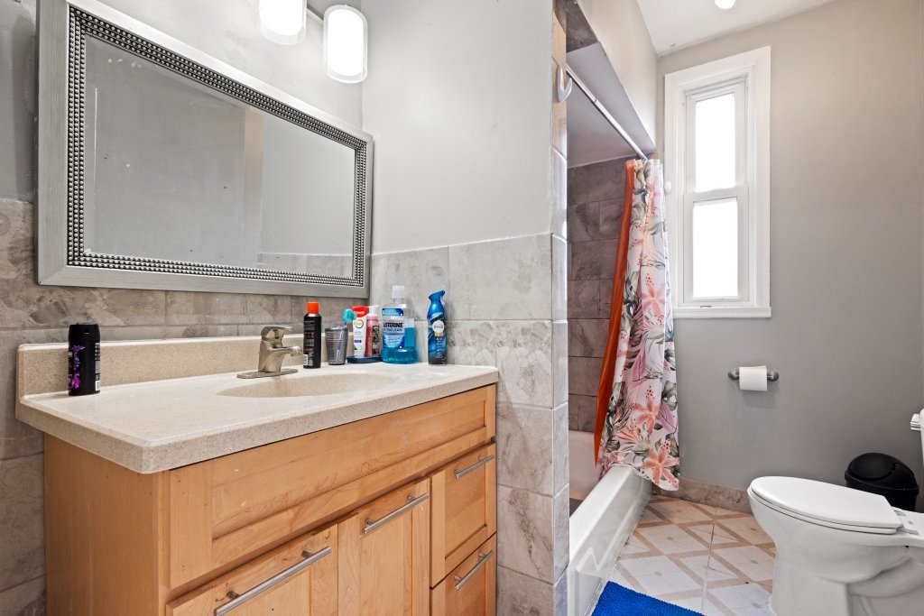 3710 W 60th Place, Chicago, IL 60629