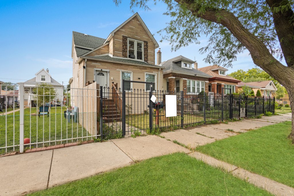 3710 W 60th Place, Chicago, IL 60629