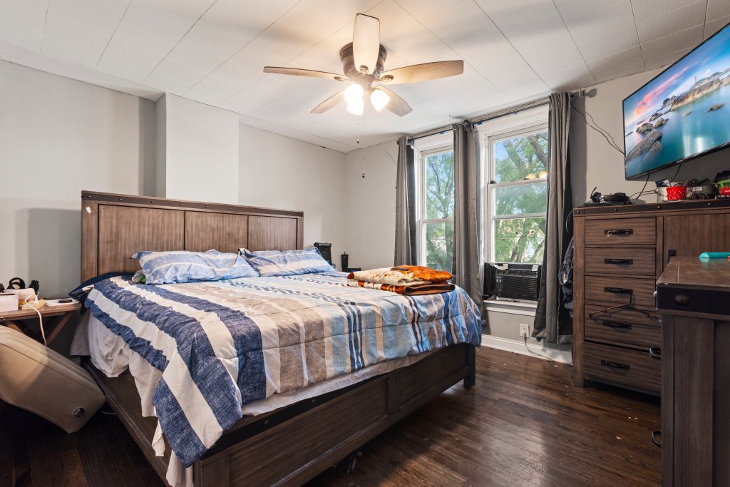 3710 W 60th Place, Chicago, IL 60629