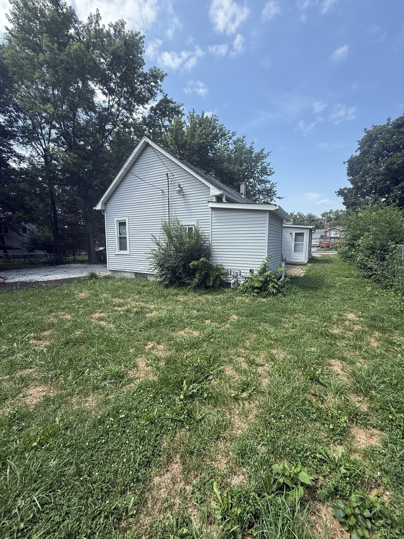 218 Hughes Avenue, Lockport, IL 60441