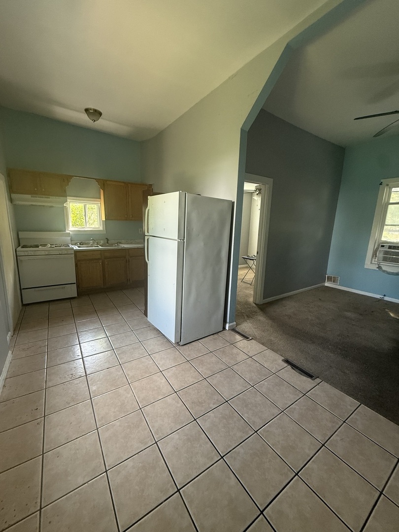 218 Hughes Avenue, Lockport, IL 60441