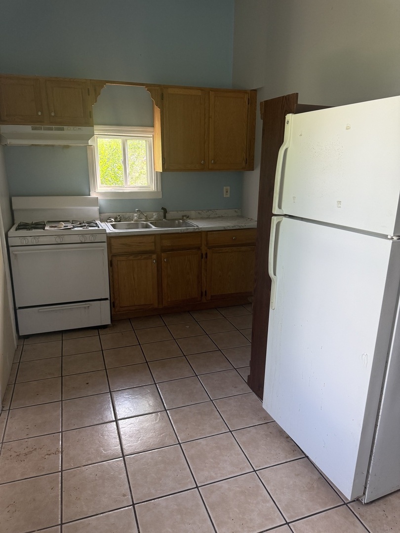 218 Hughes Avenue, Lockport, IL 60441