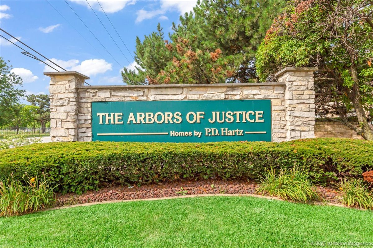 7420 Linden Drive, Justice, IL 60458