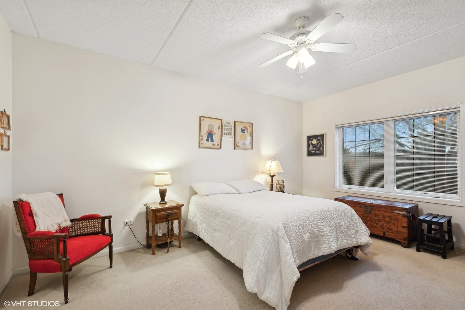 1479 MILWAUKEE Avenue #205, Libertyville, IL 60048