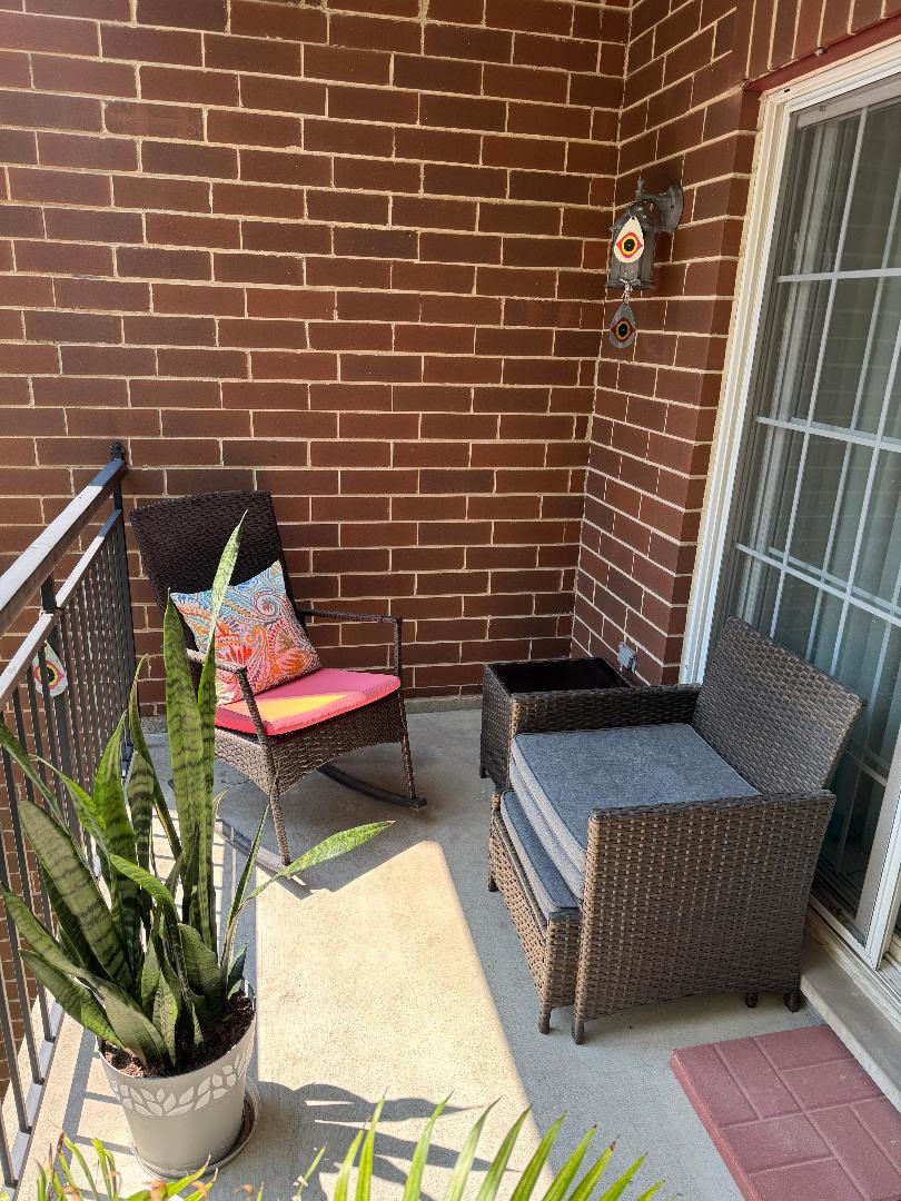 1479 MILWAUKEE Avenue #205, Libertyville, IL 60048