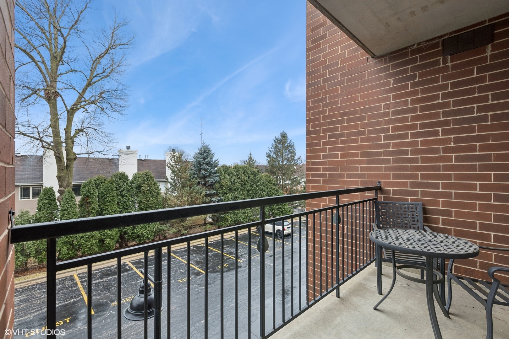 1479 MILWAUKEE Avenue #205, Libertyville, IL 60048