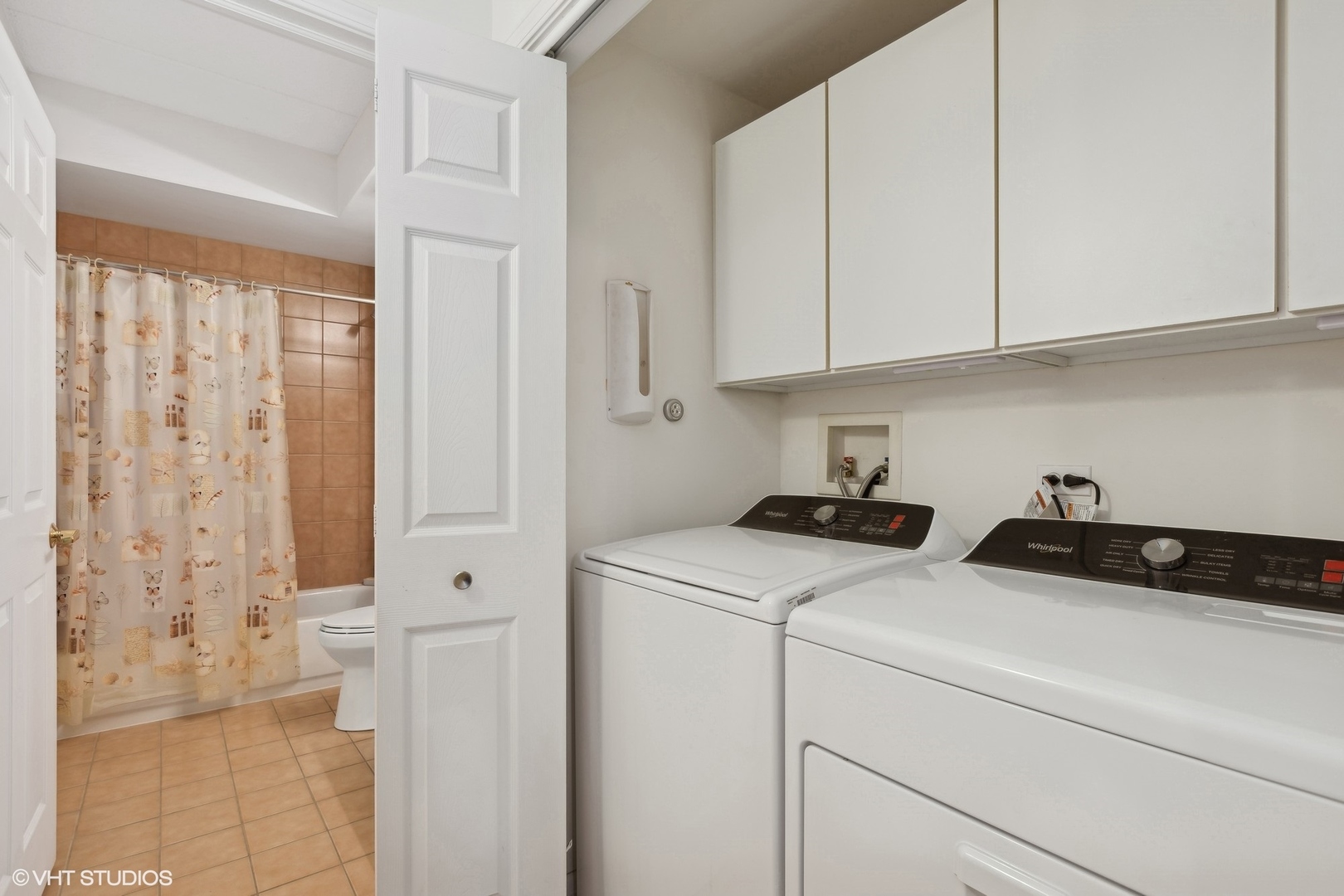 1479 MILWAUKEE Avenue #205, Libertyville, IL 60048