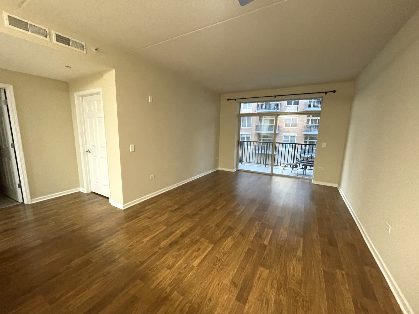 656 Pearson Street #309, Des Plaines, IL 60016