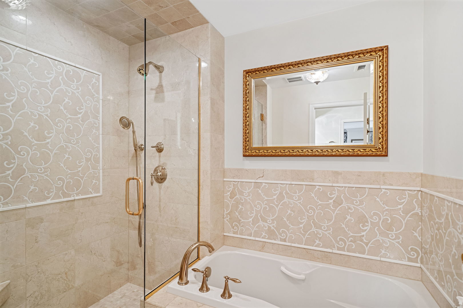5 Oak Brook Club Drive #N303, Oak Brook, IL 60523