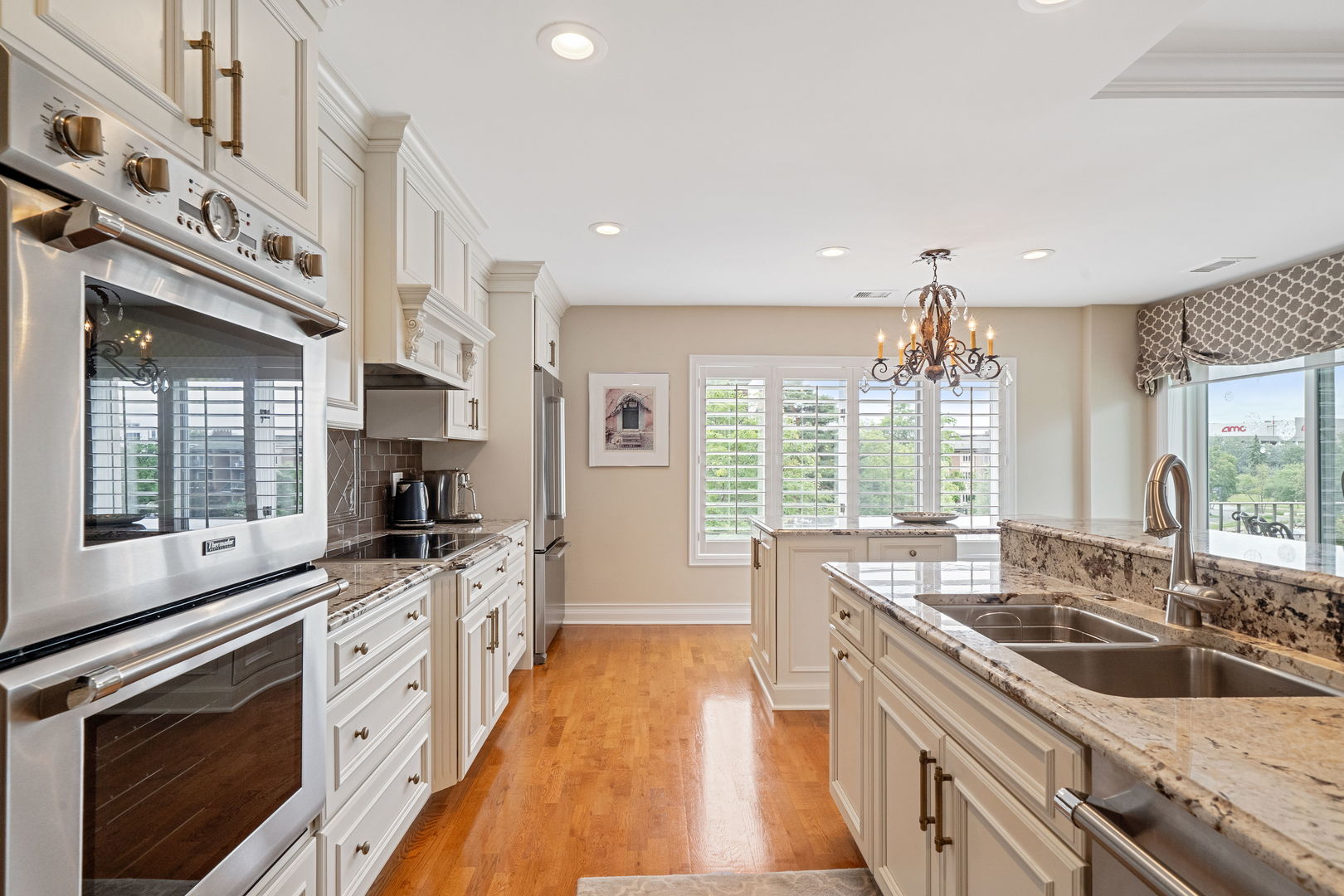 5 Oak Brook Club Drive #N303, Oak Brook, IL 60523