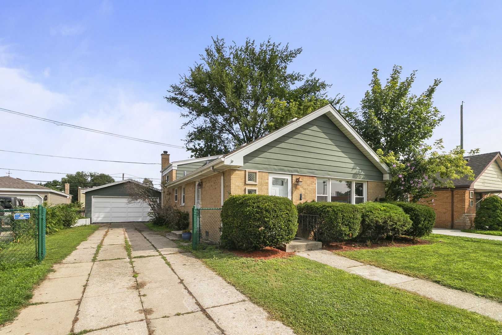 348 E Quincy Street, Riverside, IL 60546