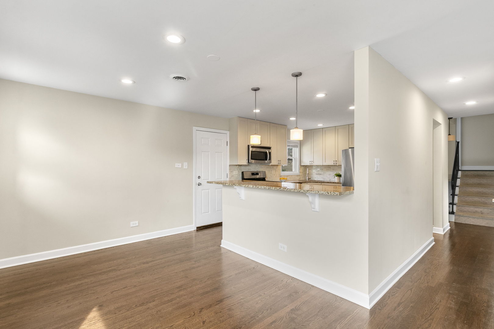 348 E Quincy Street, Riverside, IL 60546