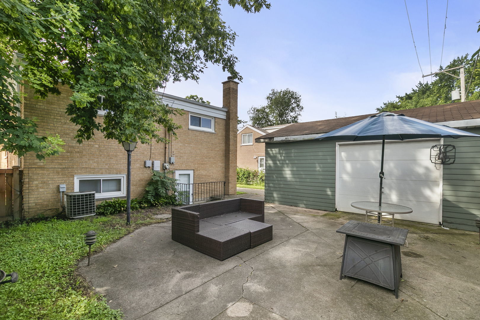 348 E Quincy Street, Riverside, IL 60546