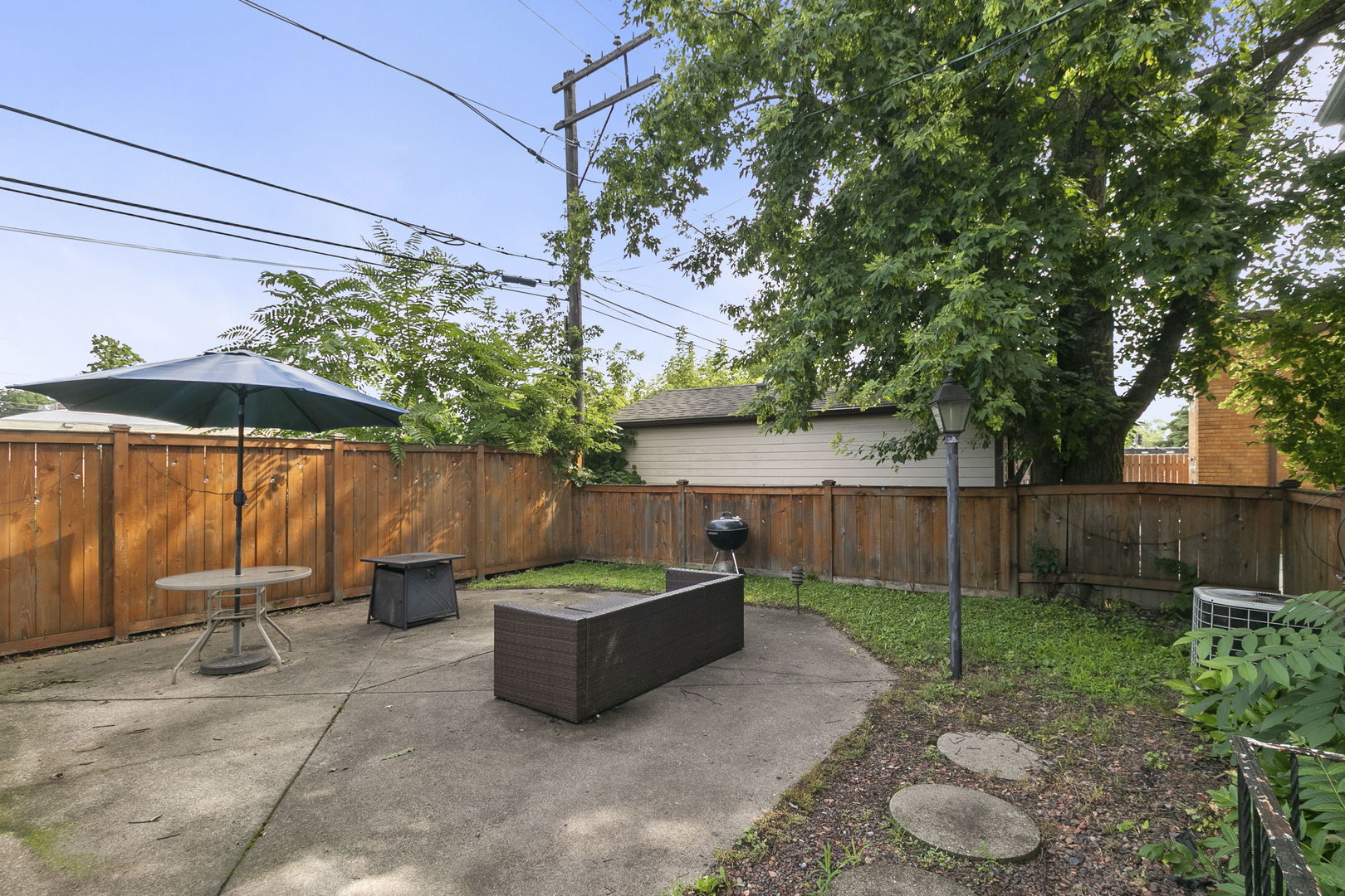 348 E Quincy Street, Riverside, IL 60546