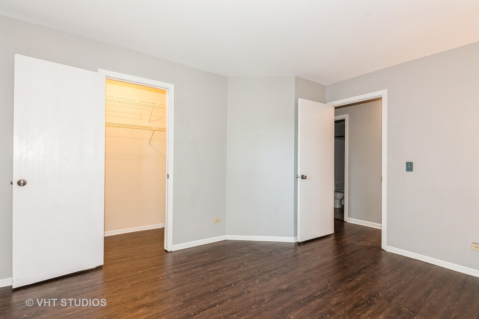 1561 Raymond Drive #103, Naperville, IL 60563