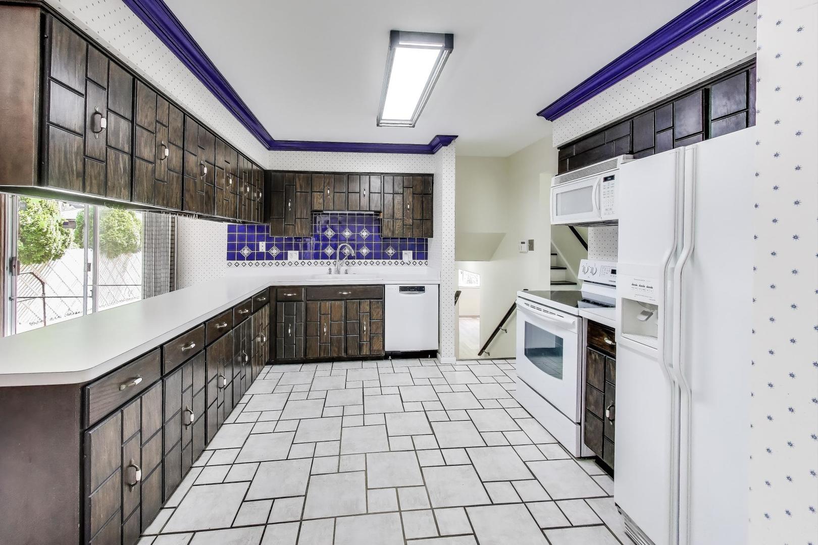 8015 W Church Street, Niles, IL 60714