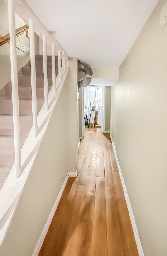 8539 S Saint Lawrence Avenue, Chicago, IL 60619