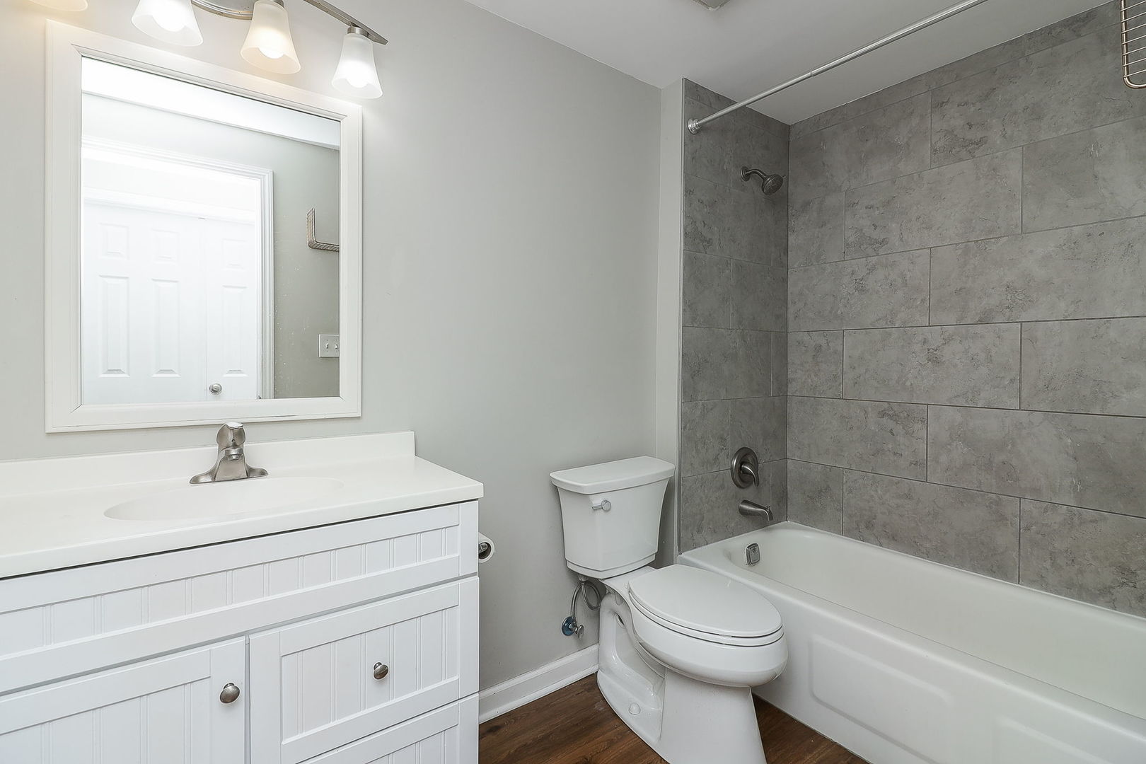 2V Fernwood Drive, Bolingbrook, IL 60440