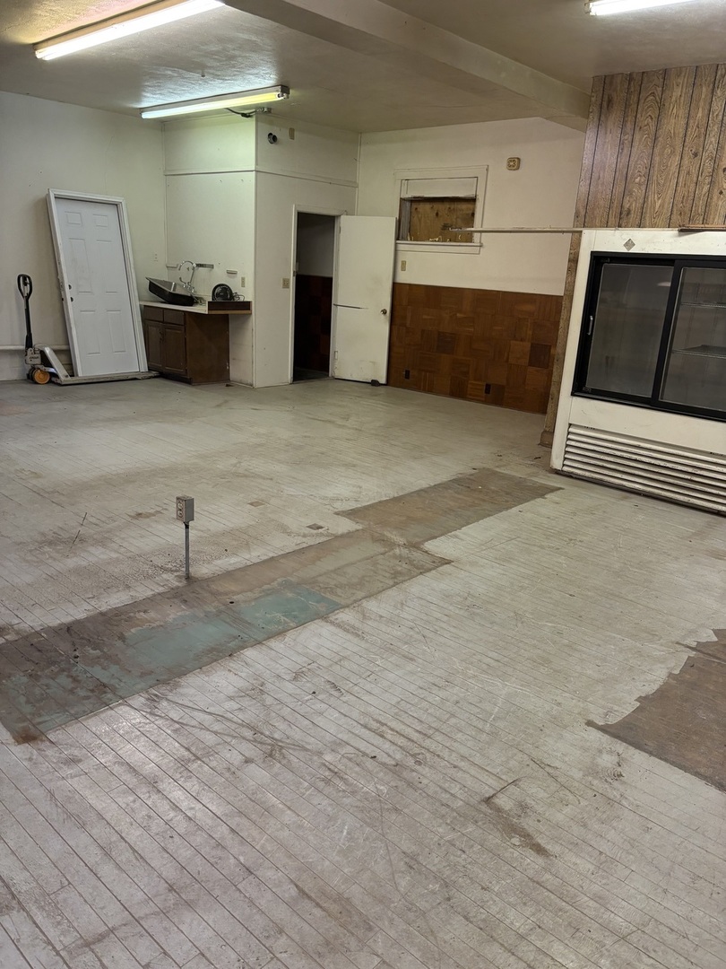 914-916 N Winnebago Street, Rockford, IL 61103