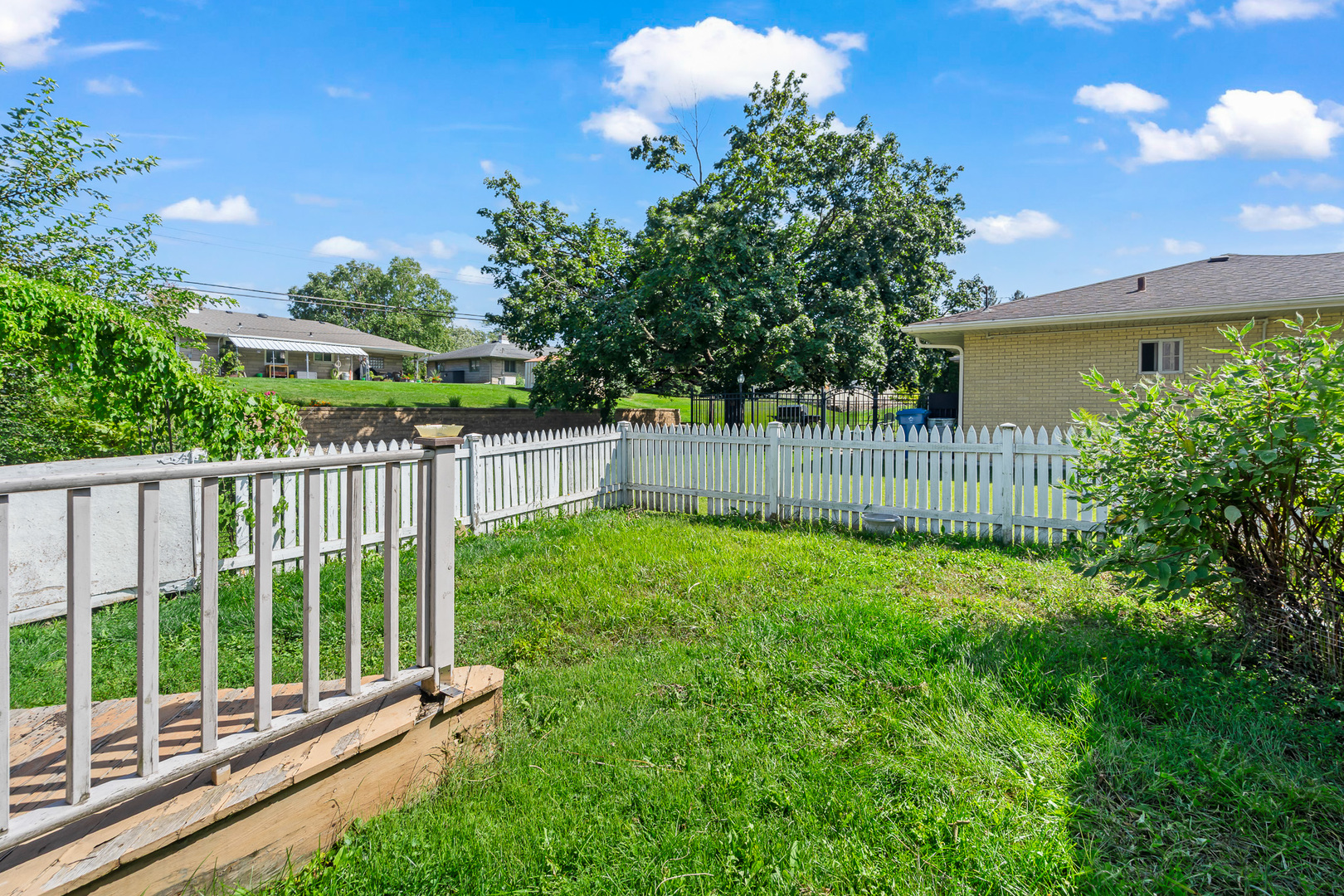 1616 Barthelone Street, Crest Hill, IL 60403