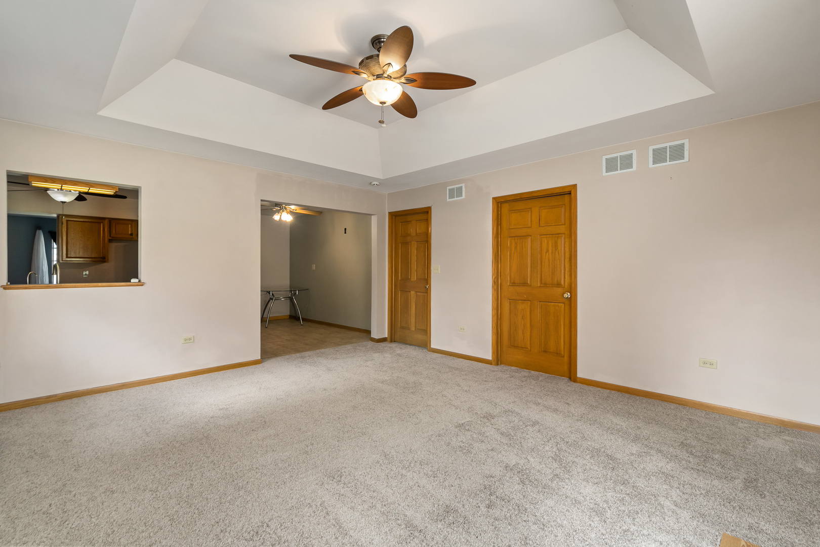 1616 Barthelone Street, Crest Hill, IL 60403
