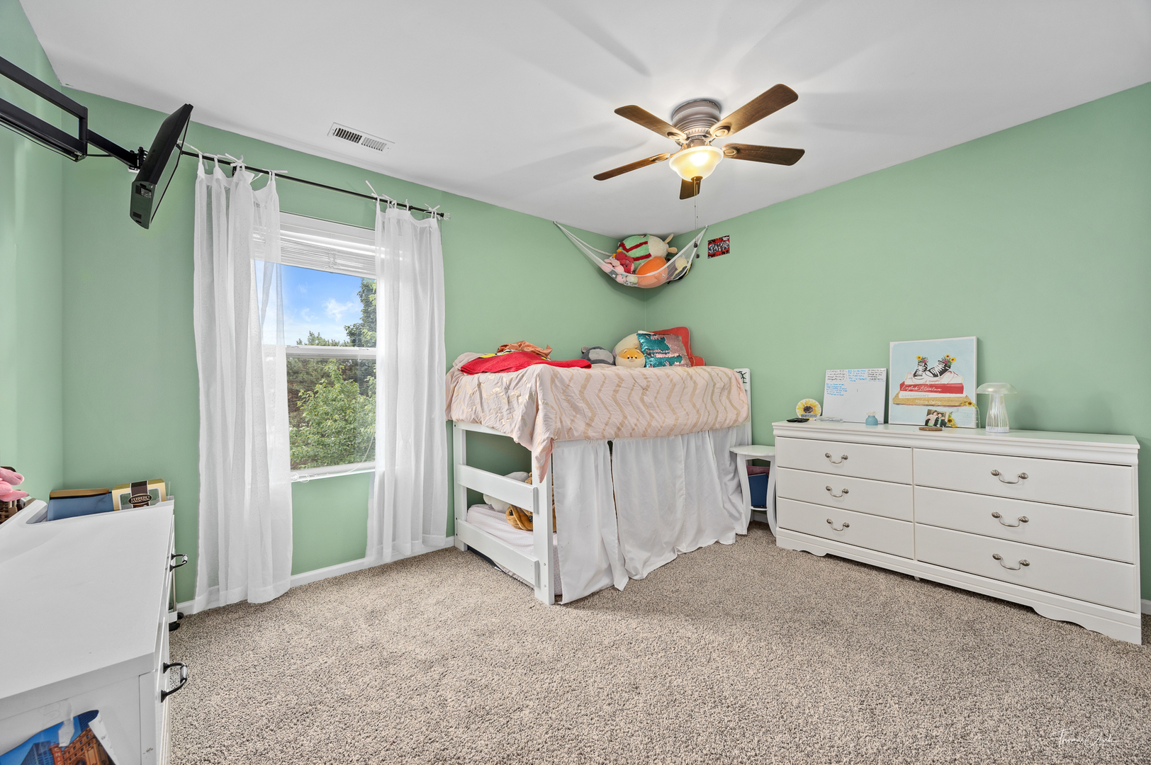 3 Arbors Edge Court, Bolingbrook, IL 60490