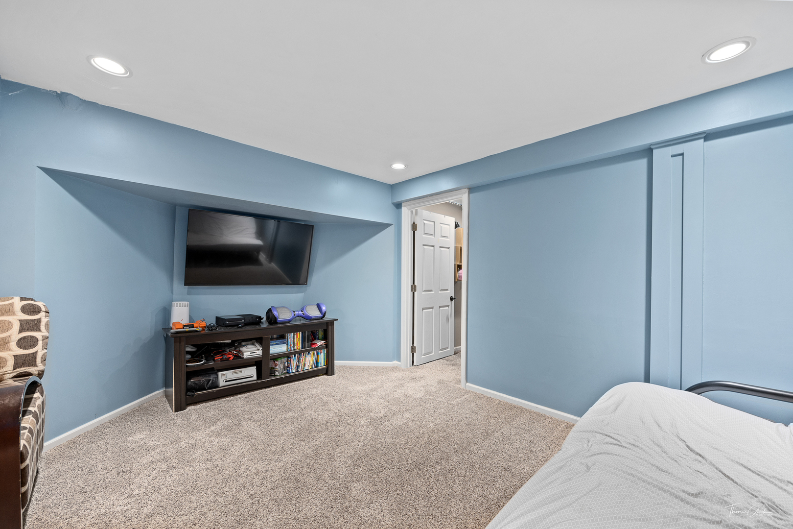 3 Arbors Edge Court, Bolingbrook, IL 60490