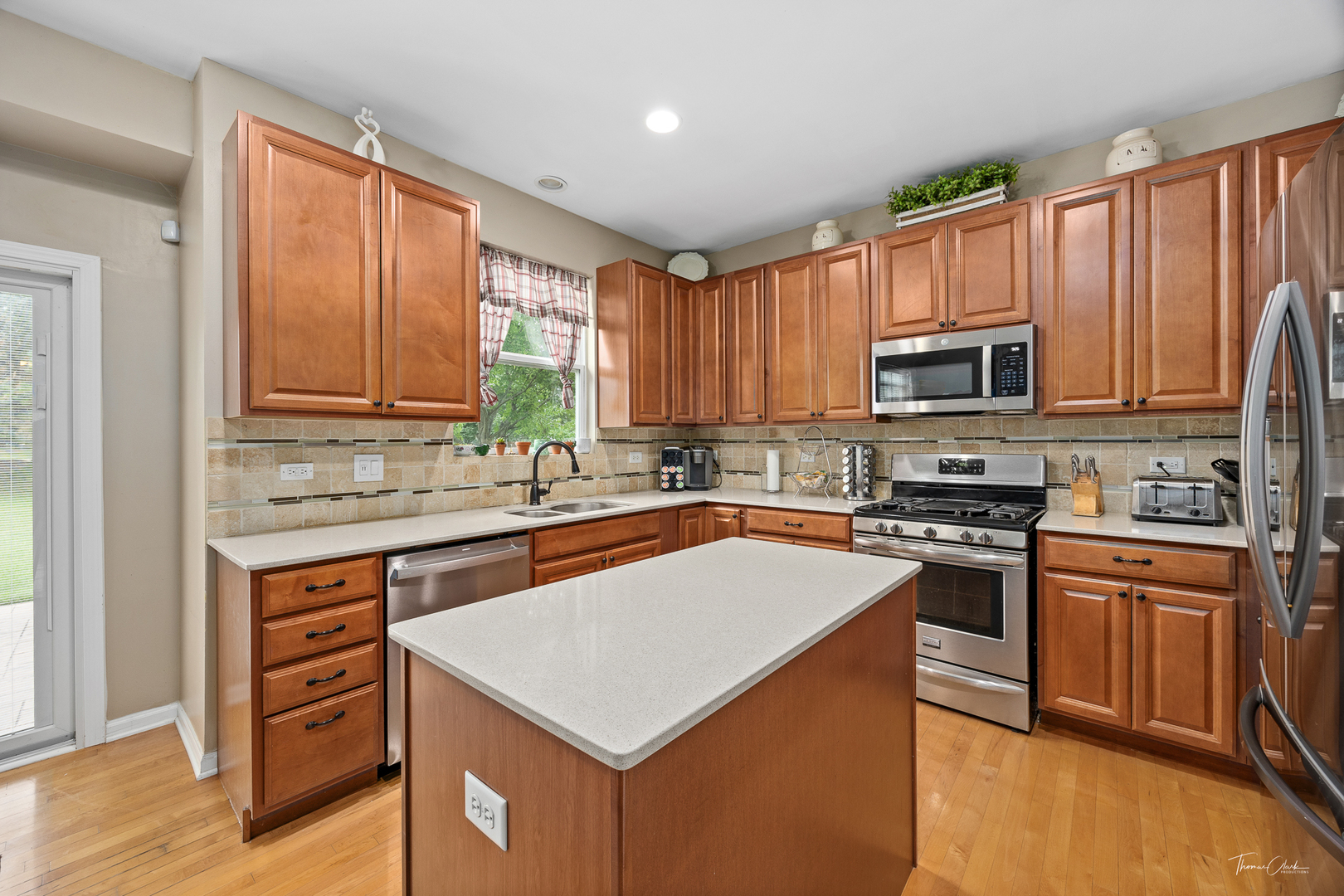 3 Arbors Edge Court, Bolingbrook, IL 60490