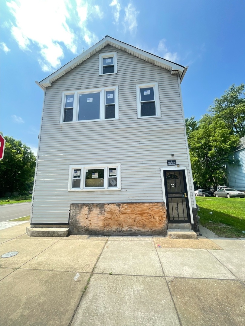 5256 S Carpenter Street, Chicago, IL 60609