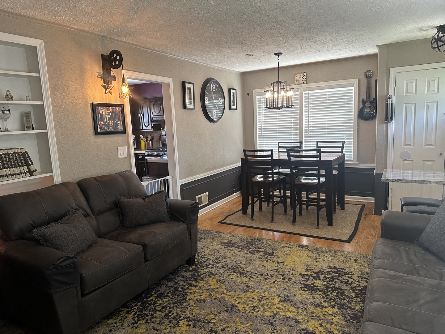 140 W Sunset Avenue, Lombard, IL 60148