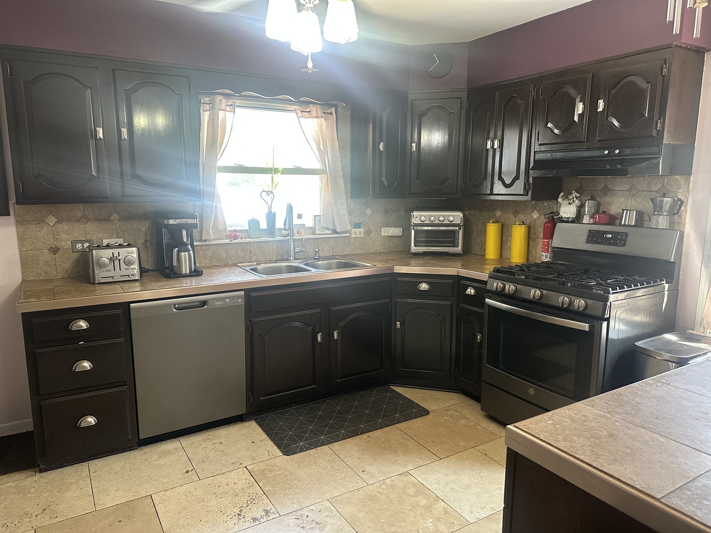 140 W Sunset Avenue, Lombard, IL 60148