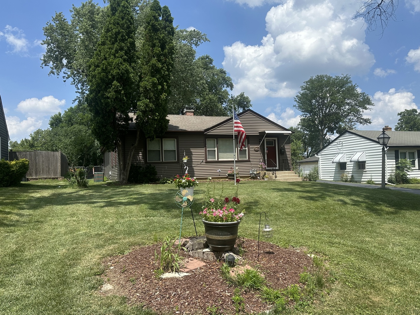 140 W Sunset Avenue, Lombard, IL 60148