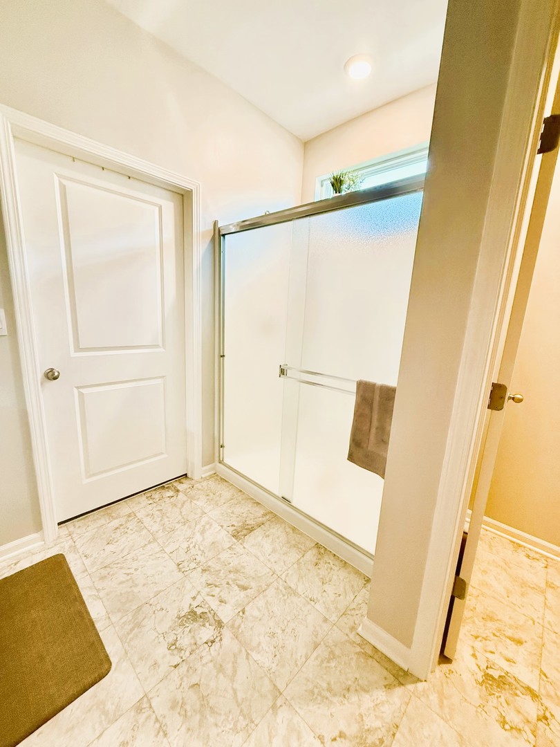 6323 Aspen Lane, Wonder Lake, IL 60097