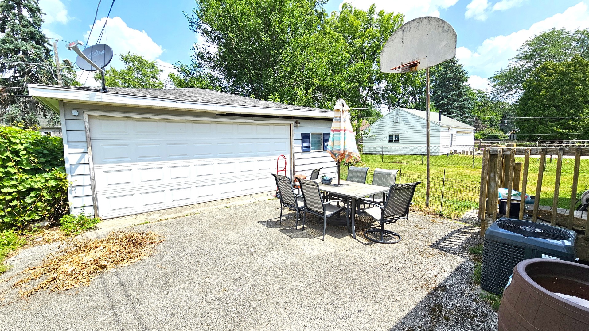 1221 Richmond Street, Joliet, IL 60435