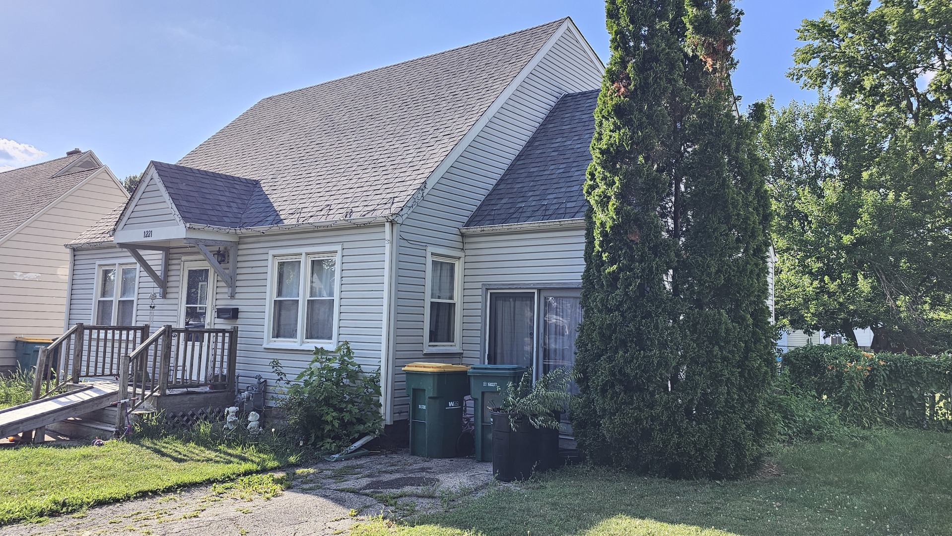 1221 Richmond Street, Joliet, IL 60435