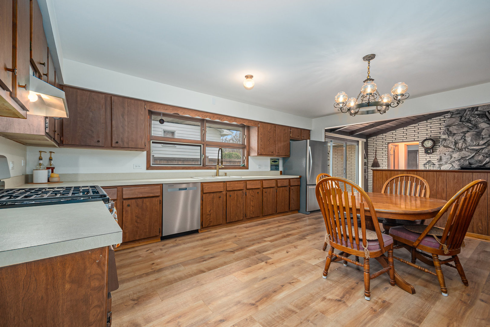 6949 W Park Lane Drive, Palos Heights, IL 60463