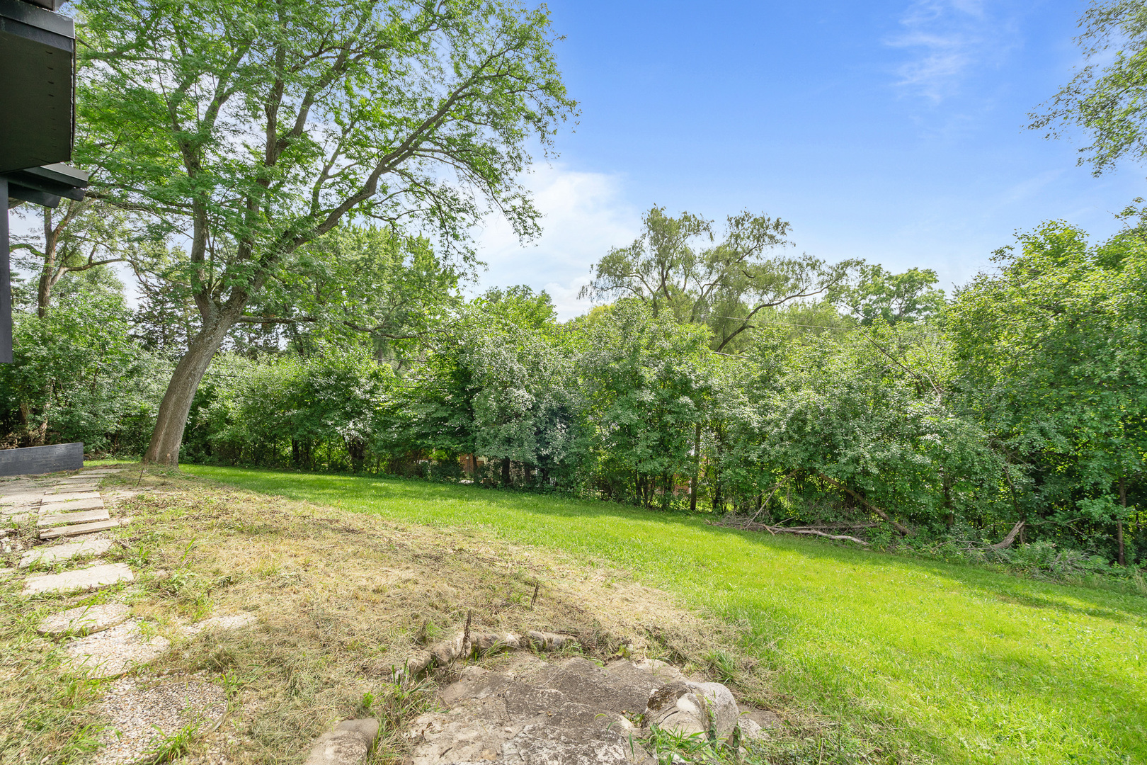 240 Oxford Road, North Barrington, IL 60010