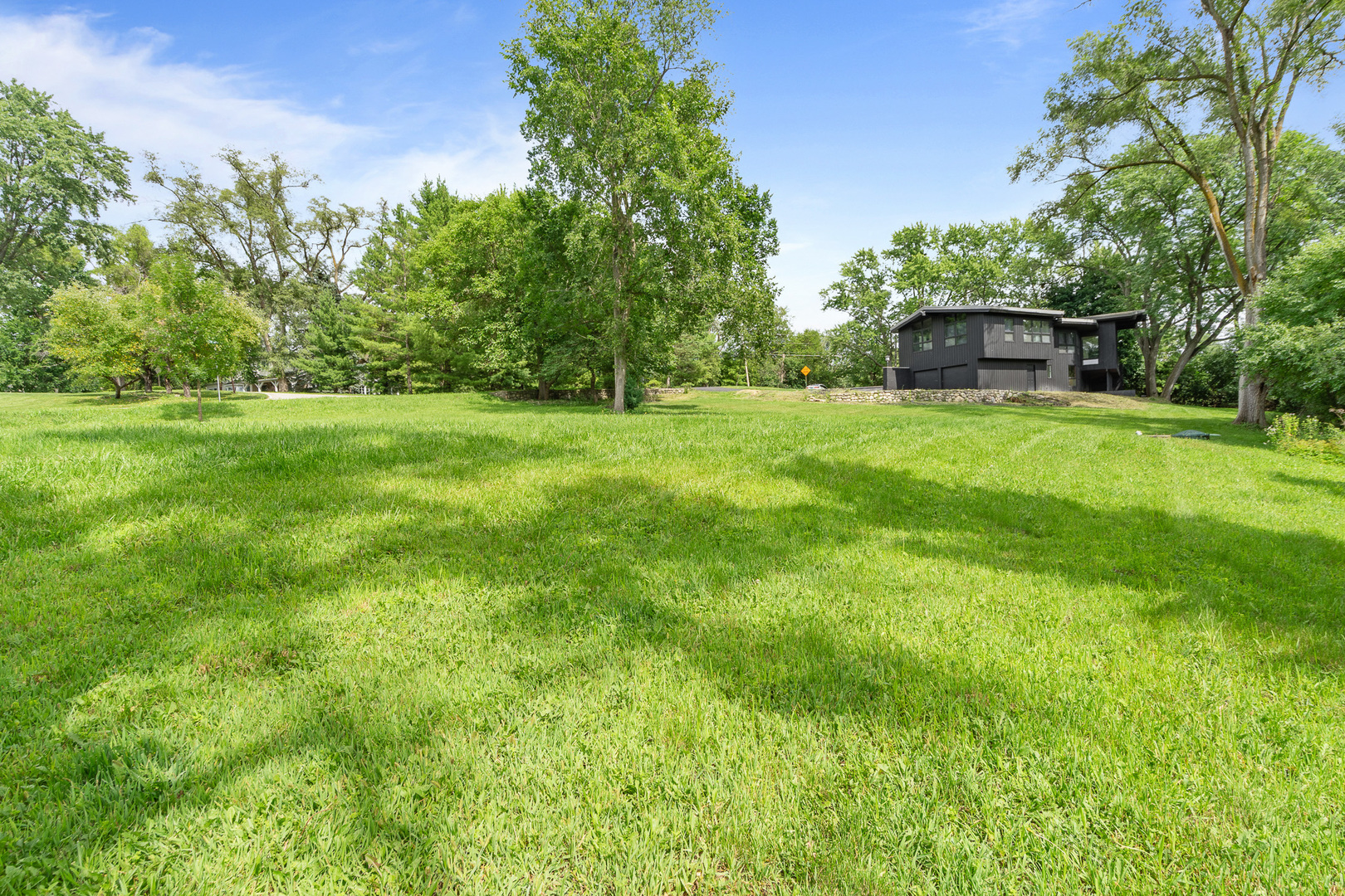 240 Oxford Road, North Barrington, IL 60010