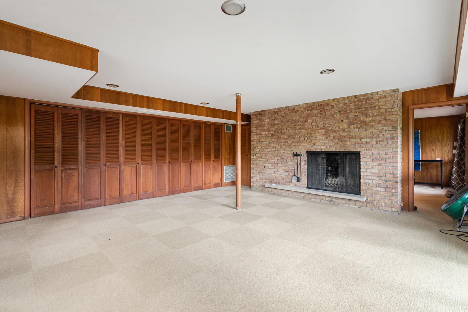 240 Oxford Road, North Barrington, IL 60010