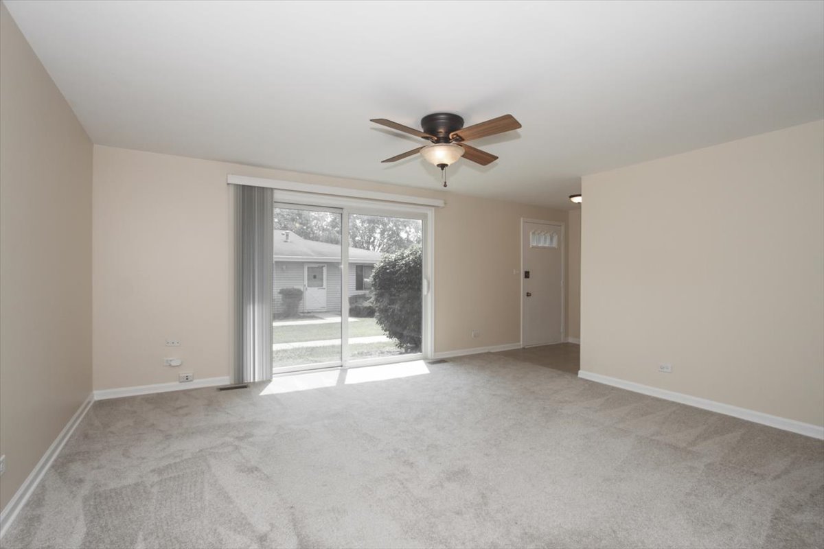 1319 Forestdale Court, Schaumburg, IL 60193