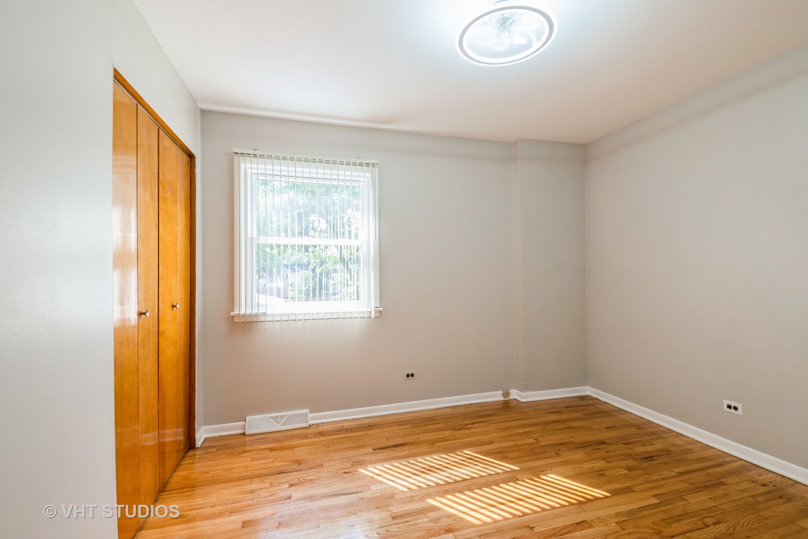 18745 Queens Road, Homewood, IL 60430